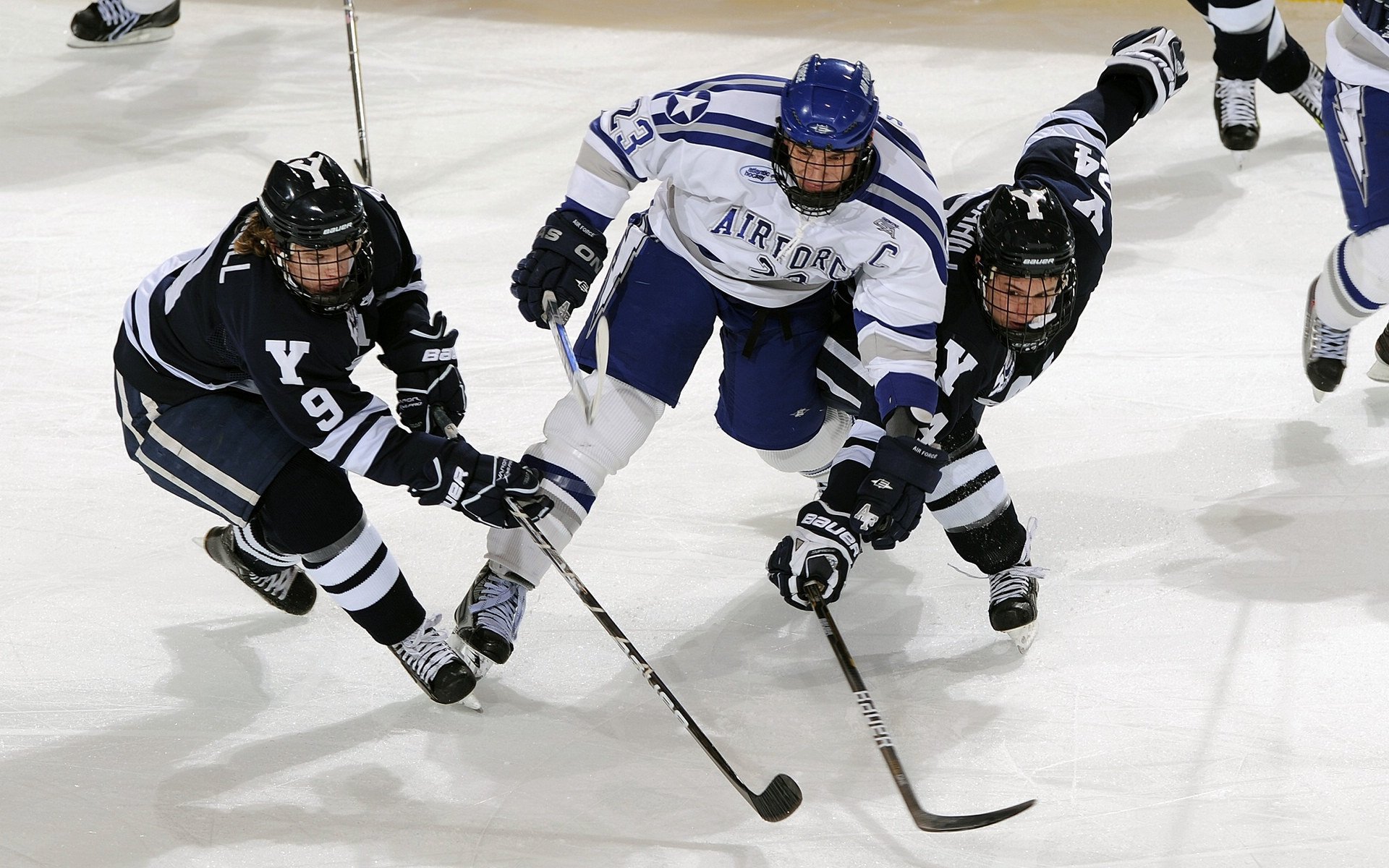 哈利伯顿持续制造杀伤，太阳掀翻爵士
