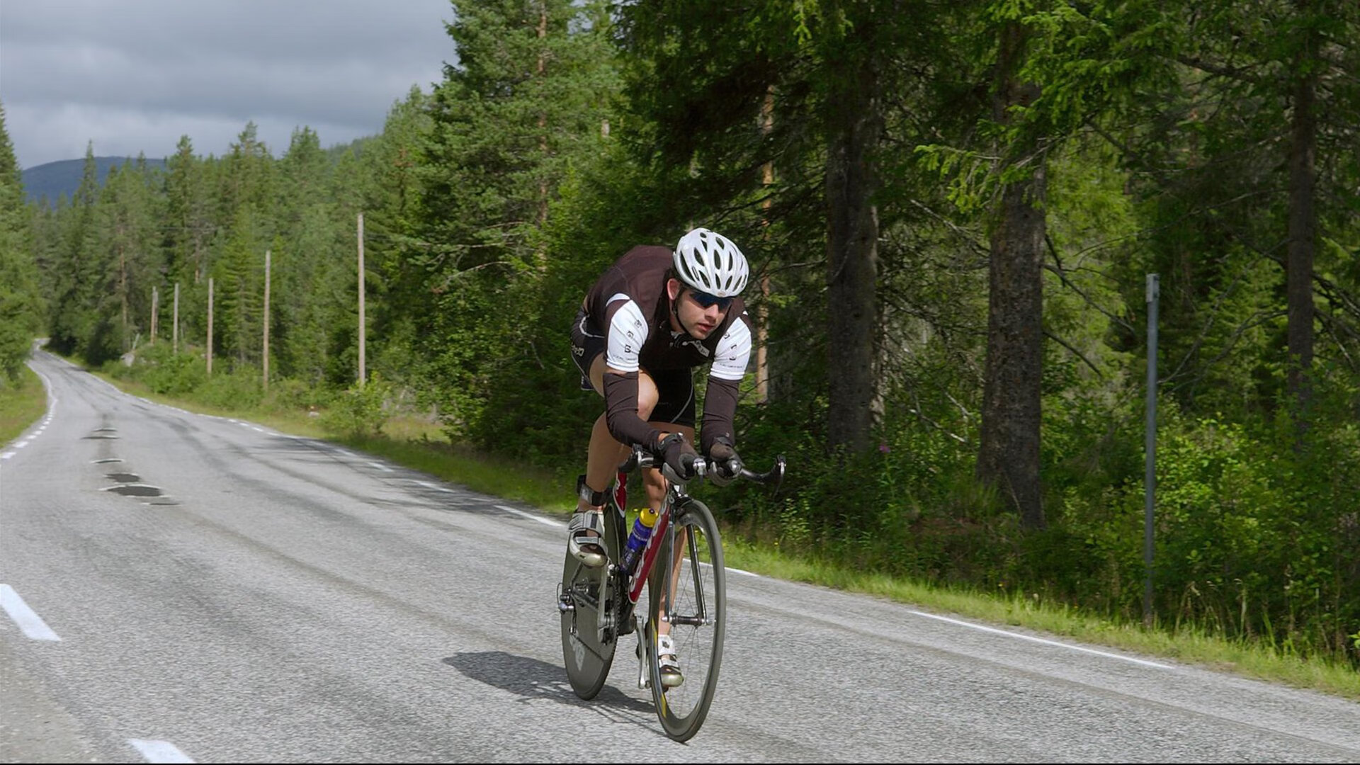 范戴克一柱擎天，爱尔兰铁血防线难撼瑞士狂澜