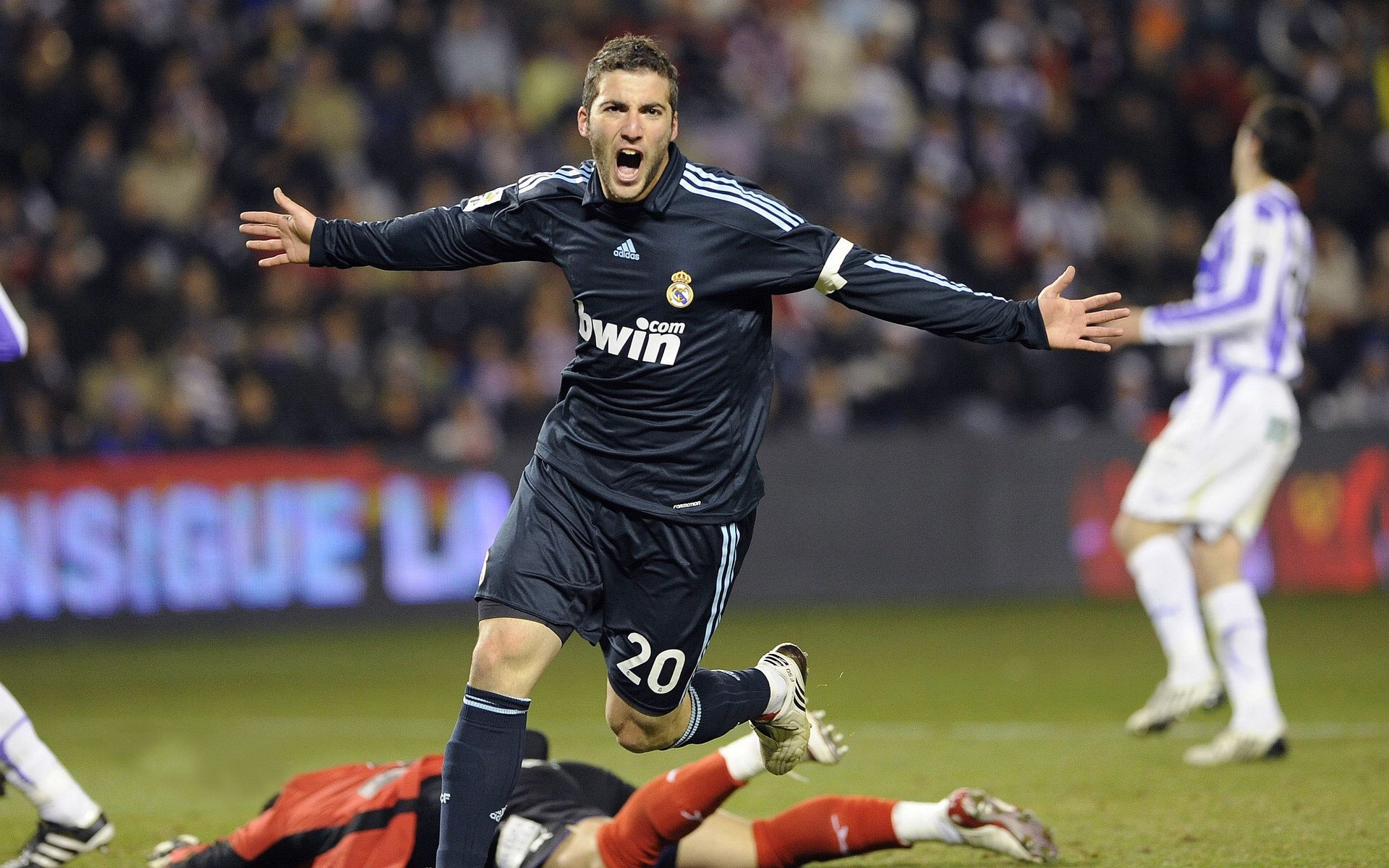 赛道上的篮球智慧,当戈贝尔的防守哲学点燃F1年度争冠战火