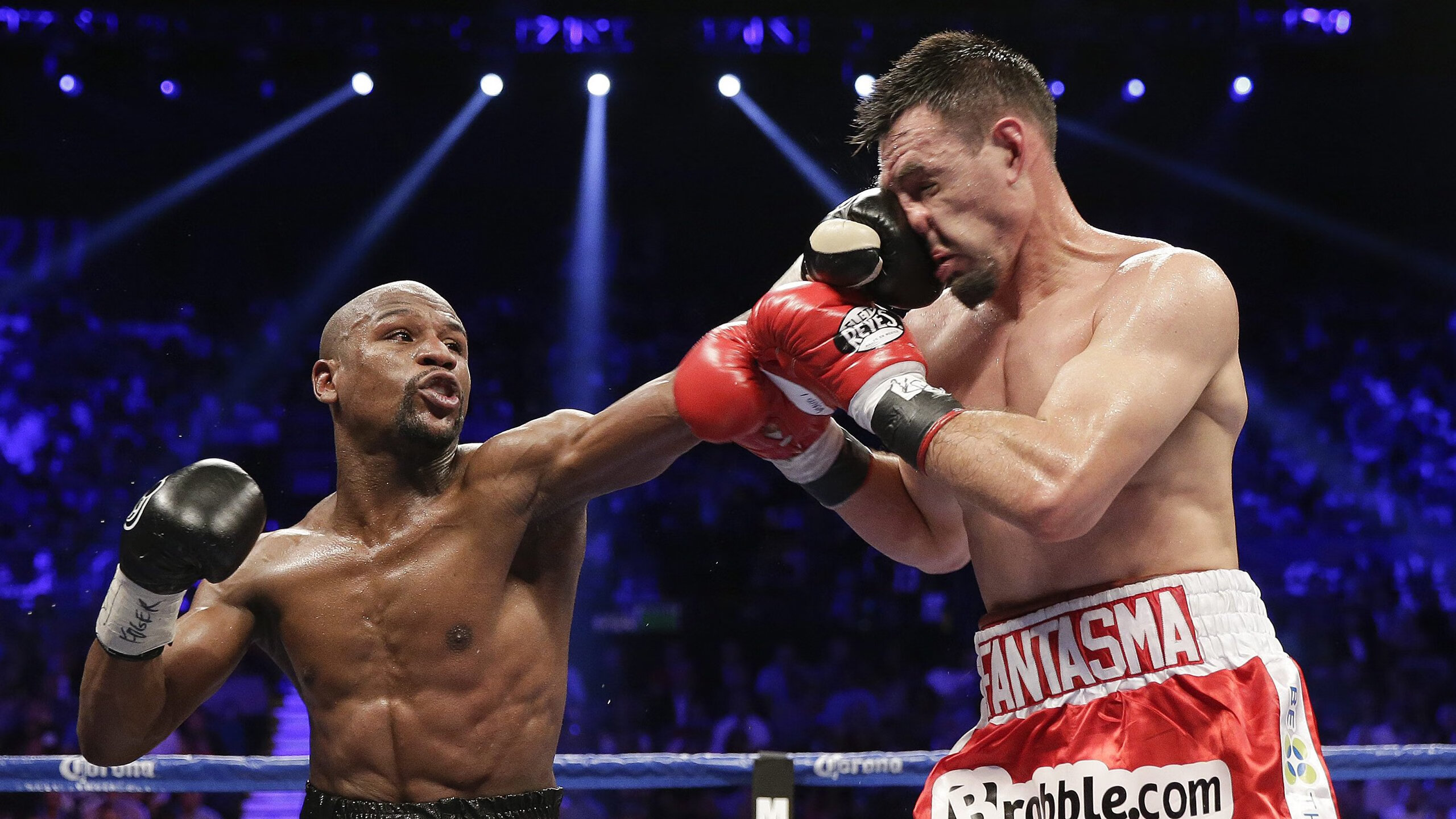 鏖战之夜,米切尔破纪录,雄鹿力克篮网