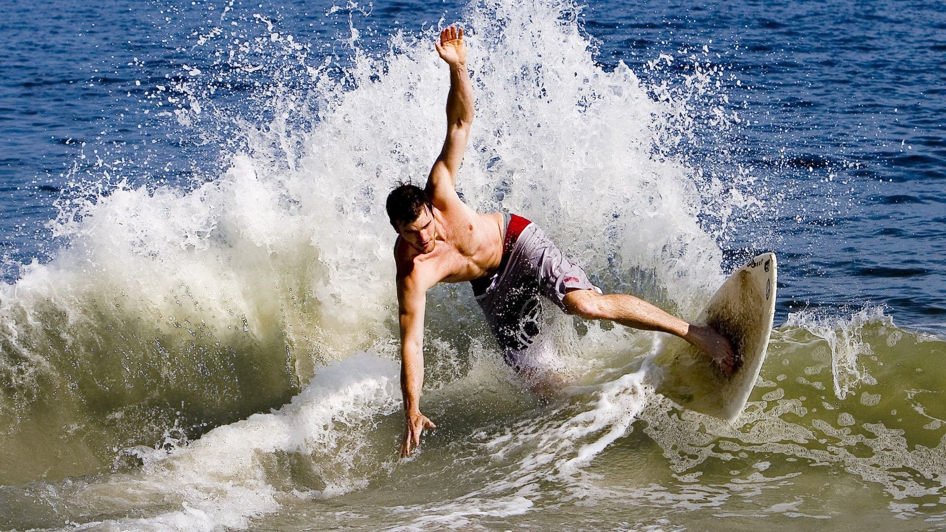 联合杯横扫温网，德约科维奇如何以降维打击重塑网球叙事